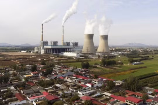 Lượng khí thải CO2 tăng trở lại do Trung Quốc, Ấn Độ và hàng không