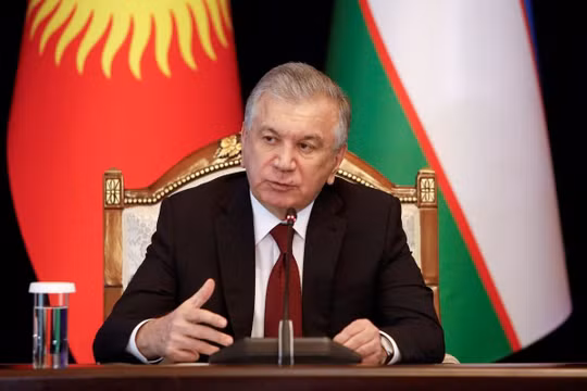 Uzbekistan bỏ phiếu kéo dài nhiệm kỳ của Tổng thống Mirziyoyev