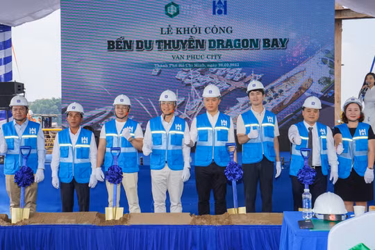 Tập đoàn Vạn Phúc khởi công bến du thuyền Dragon Bay tại Van Phuc city