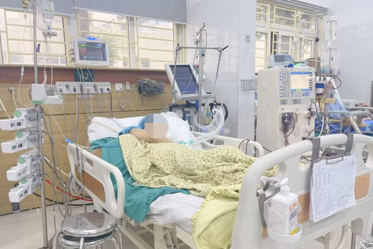 Một bệnh nhân ngộ độc thuốc diệt chuột đã bị cấm lưu hành nhiều năm
