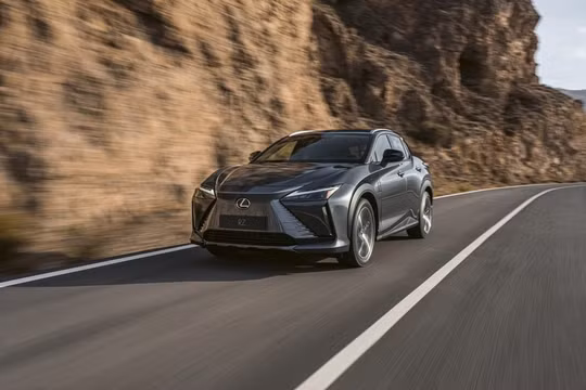 Lexus sẽ đi đầu lộ trình EV của Toyota bằng SUV điện mới