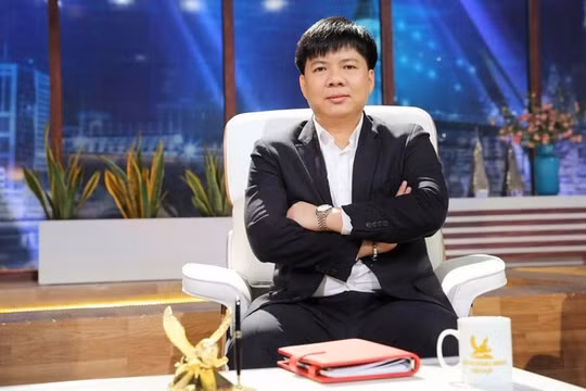 Chứng khoán 9/8: Thị trường “đỏ lửa”, Shark Thủy vẫn tỏa sáng