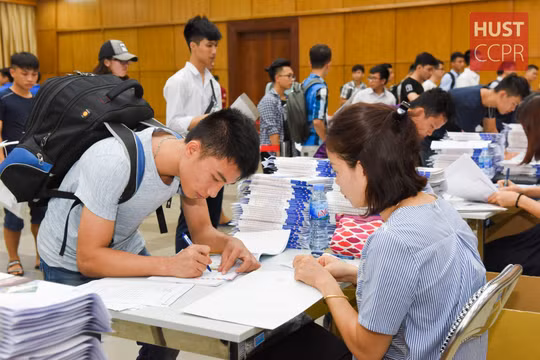 Hành trang cho tân sinh viên khi bước vào ngưỡng cửa đại học - cao đẳng