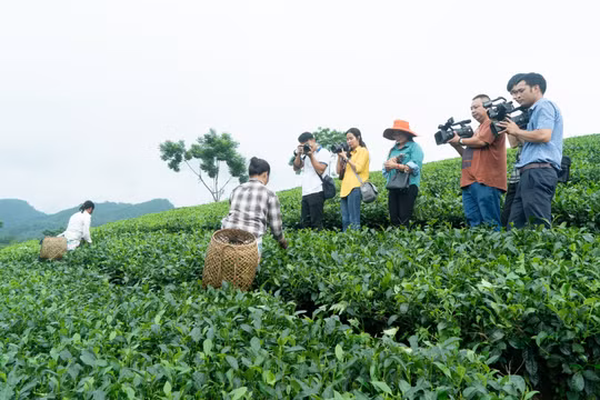 Hơn 30 hội viên nhà báo đi thực tế sáng tác tại huyện Định Hóa, Thái Nguyên