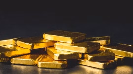Vàng chạm mốc gần 2.000 USD/ounce trong bối cảnh căng thẳng toàn cầu