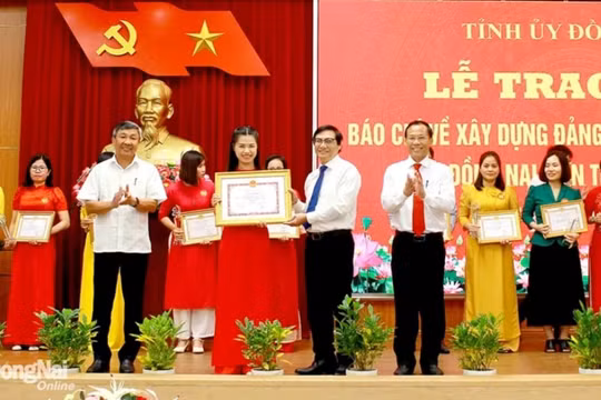 Đồng Nai trao giải cho 12 tác giả, nhóm tác phẩm xuất sắc đoạt Giải Búa liềm vàng lần thứ IV, năm 2023