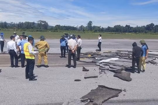 Đường cất hạ cánh cảng hàng không Vinh bị bong, vỡ do đâu?