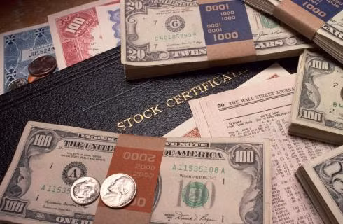 Nhiều người Mỹ 'mất ăn, mất ngủ' vì tiền gửi trong ngân hàng