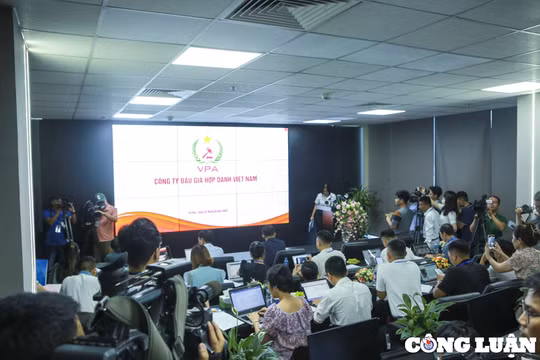 Đấu giá biển số xe ô tô bị tạm dừng do lượng truy cập tăng cao đột biến