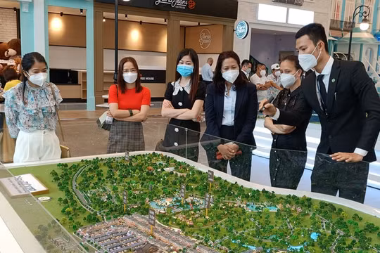 Những vấn đề xung quanh đề xuất giao dịch BĐS phải thông qua sàn