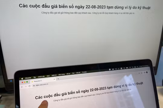 Tạm dừng đấu giá biển số ô tô vì trục trặc kỹ thuật