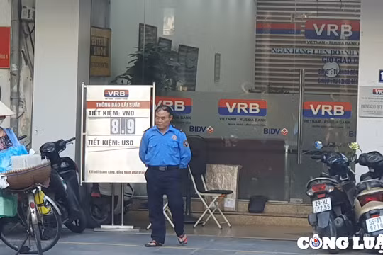 Lãi suất huy động 8% không “tuyệt chủng”, mức cao nhất lên tới 10,9%/năm