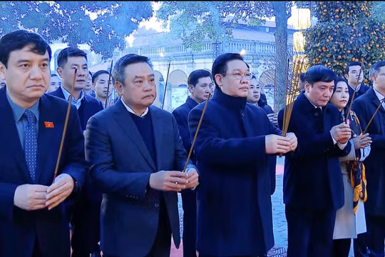 Chủ tịch Quốc hội Vương Đình Huệ dự Lễ khai xuân tại Khu di tích Hoàng thành Thăng Long