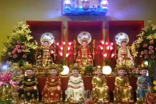 Văn khấn lễ Tam Tòa Thánh Mẫu năm 2023