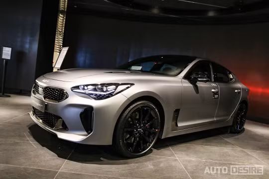 Cận cảnh KIA Stinger phiên bản cuối cùng