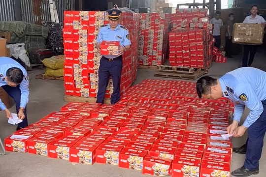 "Bán rẻ" sức khỏe người tiêu dùng, nhiều cá nhân, doanh nghiệp tiếp tay kinh doanh thực phẩm bẩn, hàng lậu
