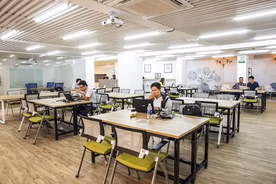 Thị trường cho thuê mặt bằng bán lẻ và văn phòng đang dần tăng nhiệt