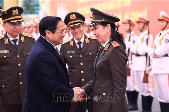 Sẵn sàng chiến đấu, giữ ổn định an ninh chính trị và trật tự an toàn xã hội