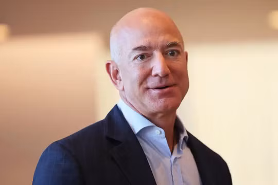 Tỷ phú Jeff Bezos đến thăm Washington Post trong bối cảnh sắp sa thải nhân viên