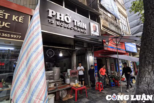 “Ma trận” Phở Thìn ở Hà Nội, thật giả lẫn lộn