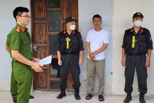 Bắt tạm giam Giám đốc Trung tâm dạy nghề Hàng Giang về tội 'Nhận hối lộ'