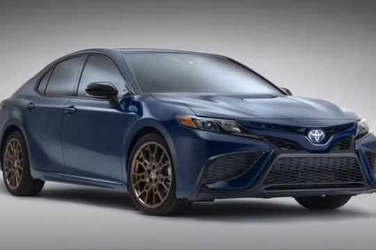 Hé lộ Toyota Camry thế hệ mới