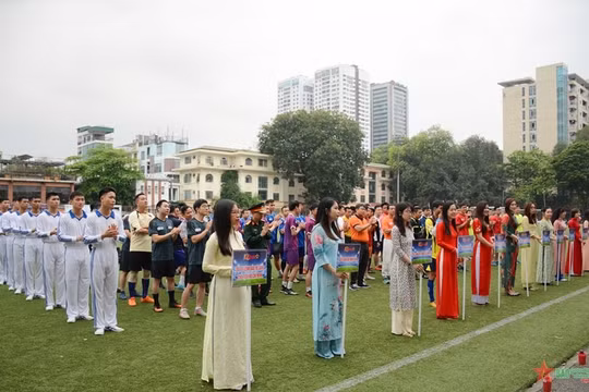 Khai mạc Giải thể thao kỷ niệm 10 năm Truyền hình Quốc phòng Việt Nam