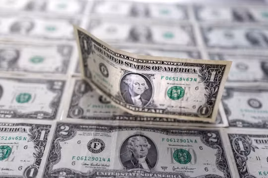 Đồng USD bất ngờ tăng dựng đứng