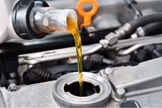 Xe máy đi bao lâu cần thay dầu?