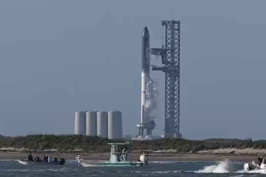 SpaceX hoãn phóng tên lửa lớn nhất thế giới Starship