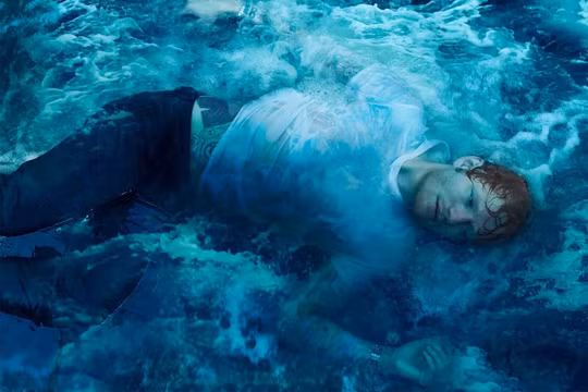 Ed Sheeran từng bị trầm cảm vì vợ có một khối u khi đang mang thai