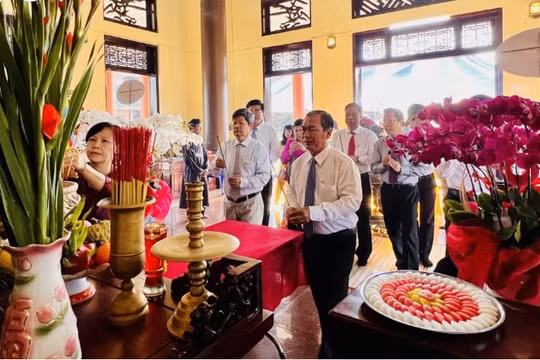 Trang nghiêm Lễ giỗ Danh nhân văn hóa Bùi Hữu Nghĩa