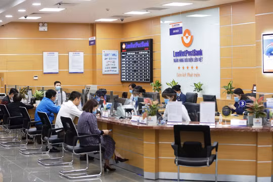LienVietPostBank dành gần 120 tỷ đồng quà tặng cho KH gửi tiết kiệm nhân kỷ niệm 15 năm thành lập