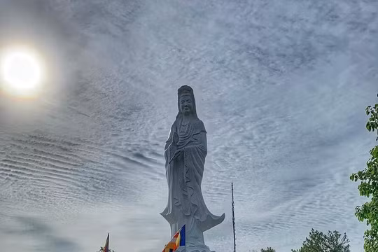 Thừa Thiên Huế đẩy mạnh phát triển du lịch tâm linh