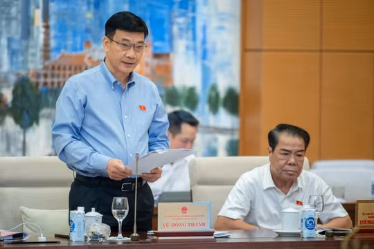 Thực hiện các giải pháp đồng bộ tháo gỡ khó khăn của thị trường tài chính, tiền tệ