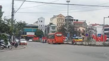 Lào Cai: Xử phạt xe khách liên tỉnh sai phạm 20 triệu đồng, tước bằng lái xe vi phạm 2 tháng