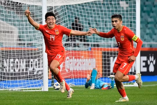U20 Trung Quốc đánh bại nhà đương kim vô địch Saudi Arabia, mở toang cánh cửa đi tiếp