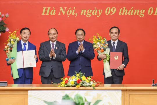 Công bố quyết định bổ nhiệm hai Phó Thủ tướng Chính phủ Trần Hồng Hà và Trần Lưu Quang