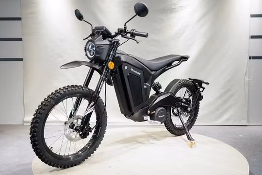 Velimotor VMX 8: Mô tô điện siêu nhẹ, chưa tới 50kg