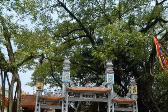 Du lịch tâm linh hút khách đầu năm ở Tuyên Quang