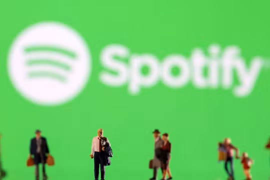 Spotify sa thải 200 nhân viên trong bộ phận podcast