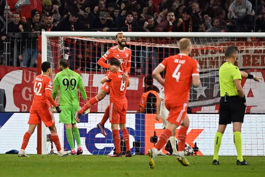 Bayern Munich loại 'Gã nhà giàu Pháp' PSG khỏi Champions League