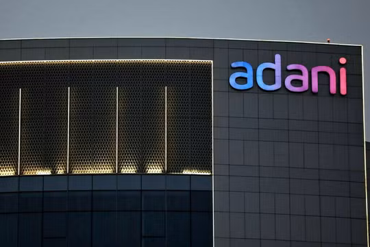 Đang gặp khó, Adani Group vẫn đầu tư 442 triệu USD vào Sri Lanka vỡ nợ