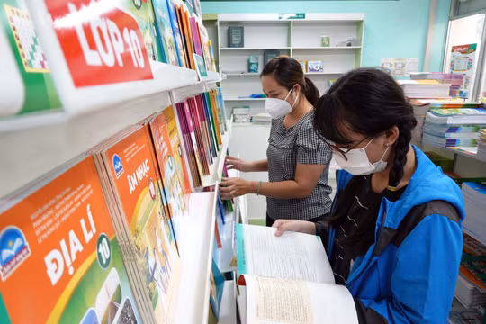 Bộ Giáo dục đề nghị UBND tỉnh Quảng Ngãi kiểm điểm trách nhiệm tập thể, cá nhân để xảy ra vi phạm