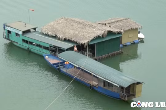Báo động tình trạng tàu hết hạn đăng kiểm trên lòng hồ Cửa Đạt
