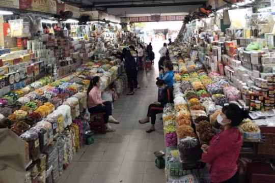 Hà Nội: Chợ truyền thống đìu hiu, ế khách