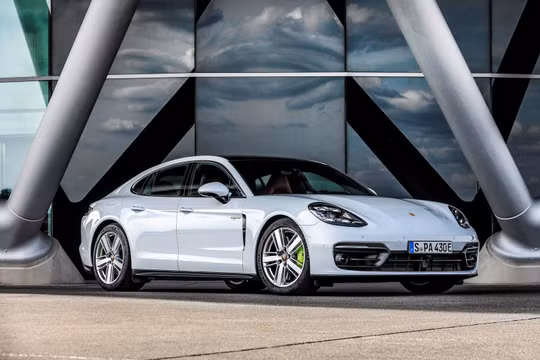 Porsche Việt Nam triệu hồi 327 xe Panamera vì lỗi hệ thống sưởi