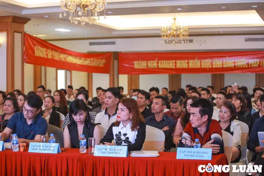 Vượt hơn 1.500 km ra Hà Nội, hàng trăm chủ cơ sở Karaoke kêu cứu vì sắp phá sản