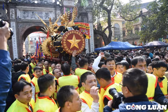 Đồng Kỵ tưng bừng lễ hội rước pháo