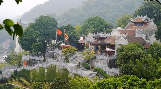 Quảng Ninh: Du lịch tâm linh được du khách gần xa tìm đến mỗi dịp xuân về